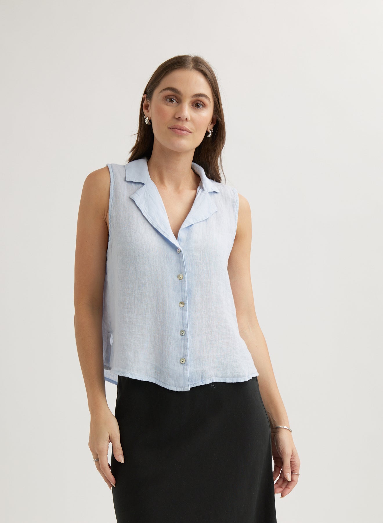 Bella DahlSleeveless Notch Collar Button Down - Perennial BlueTops