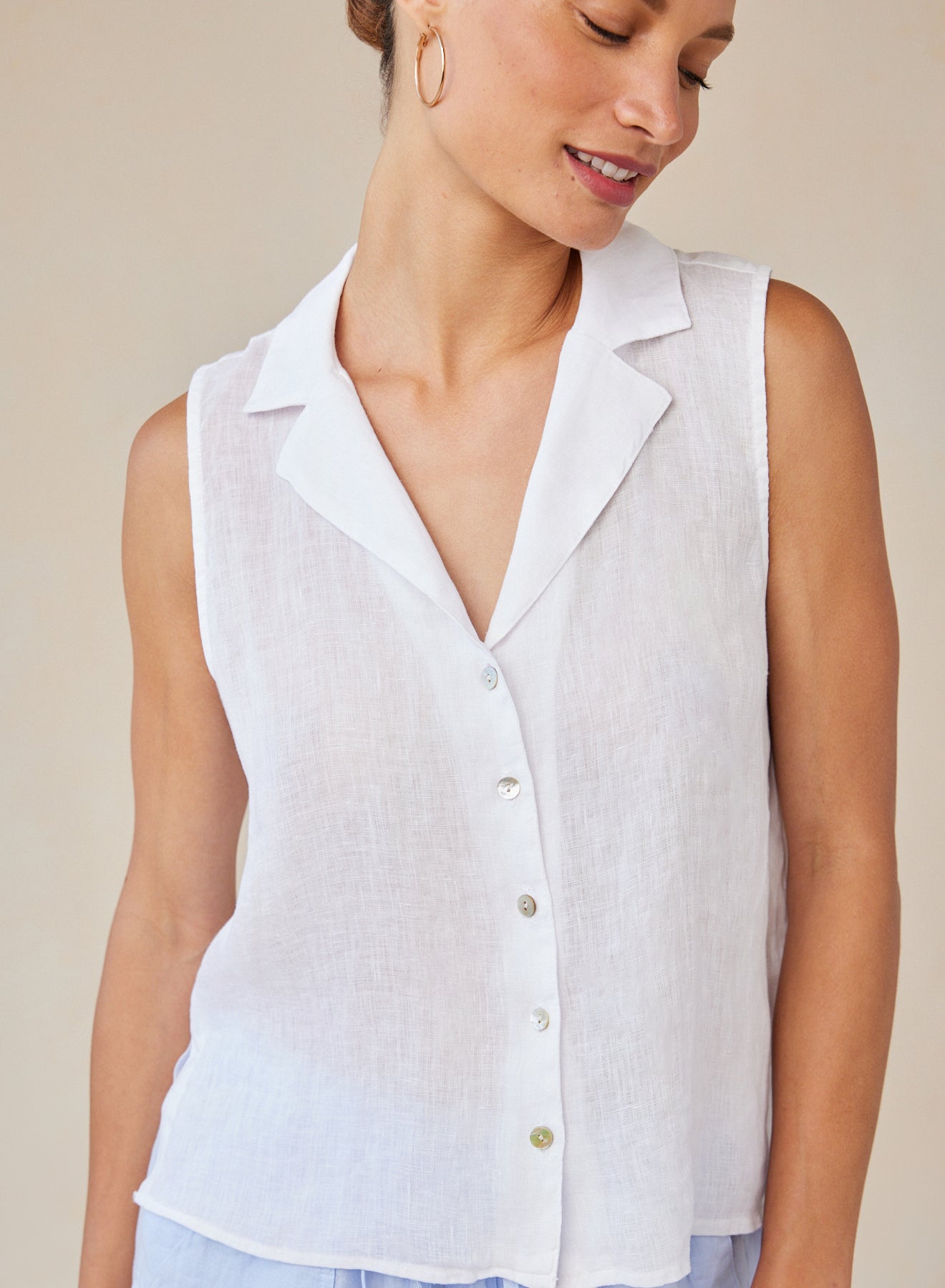 Bella DahlSleeveless Notch Collar Button Down - WhiteTops