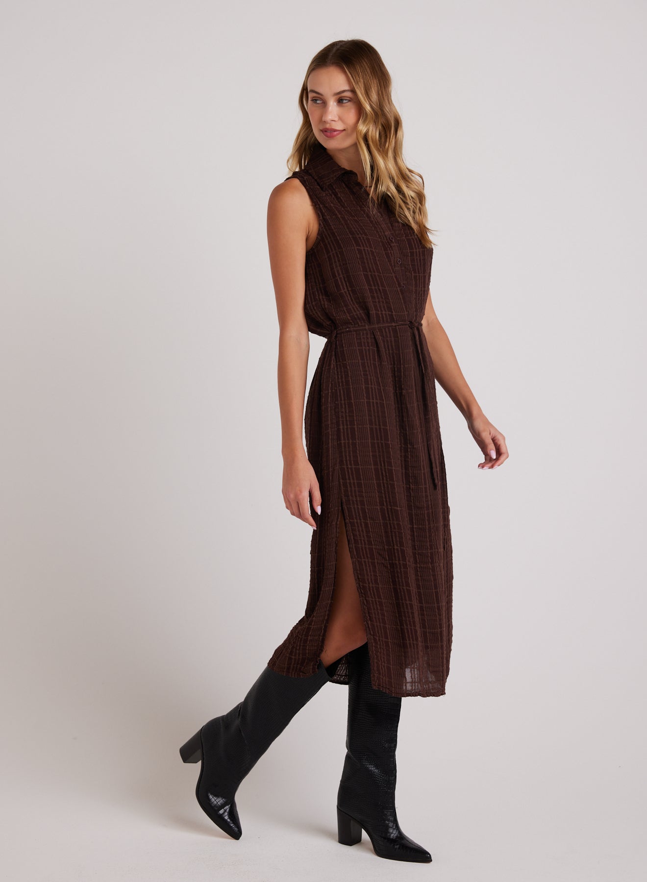 Bella DahlSleeveless Pullover Midi Dress - Autumn BrownDresses