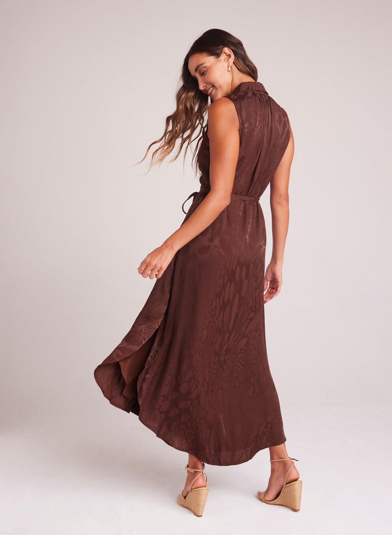 Bella DahlSleeveless Shirred Maxi Dress - Café NoirDresses