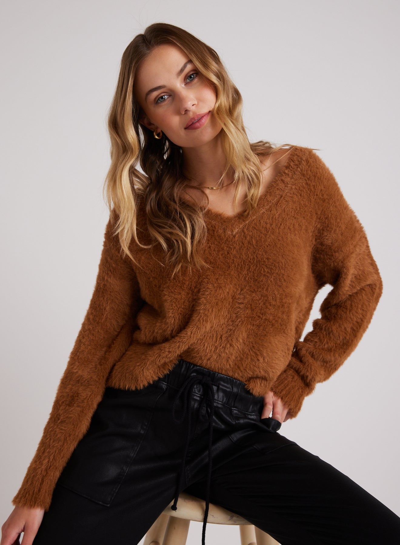 Bella DahlSlouchy V - Neck Fuzzy Sweater - Twilight GoldSweaters & Jackets