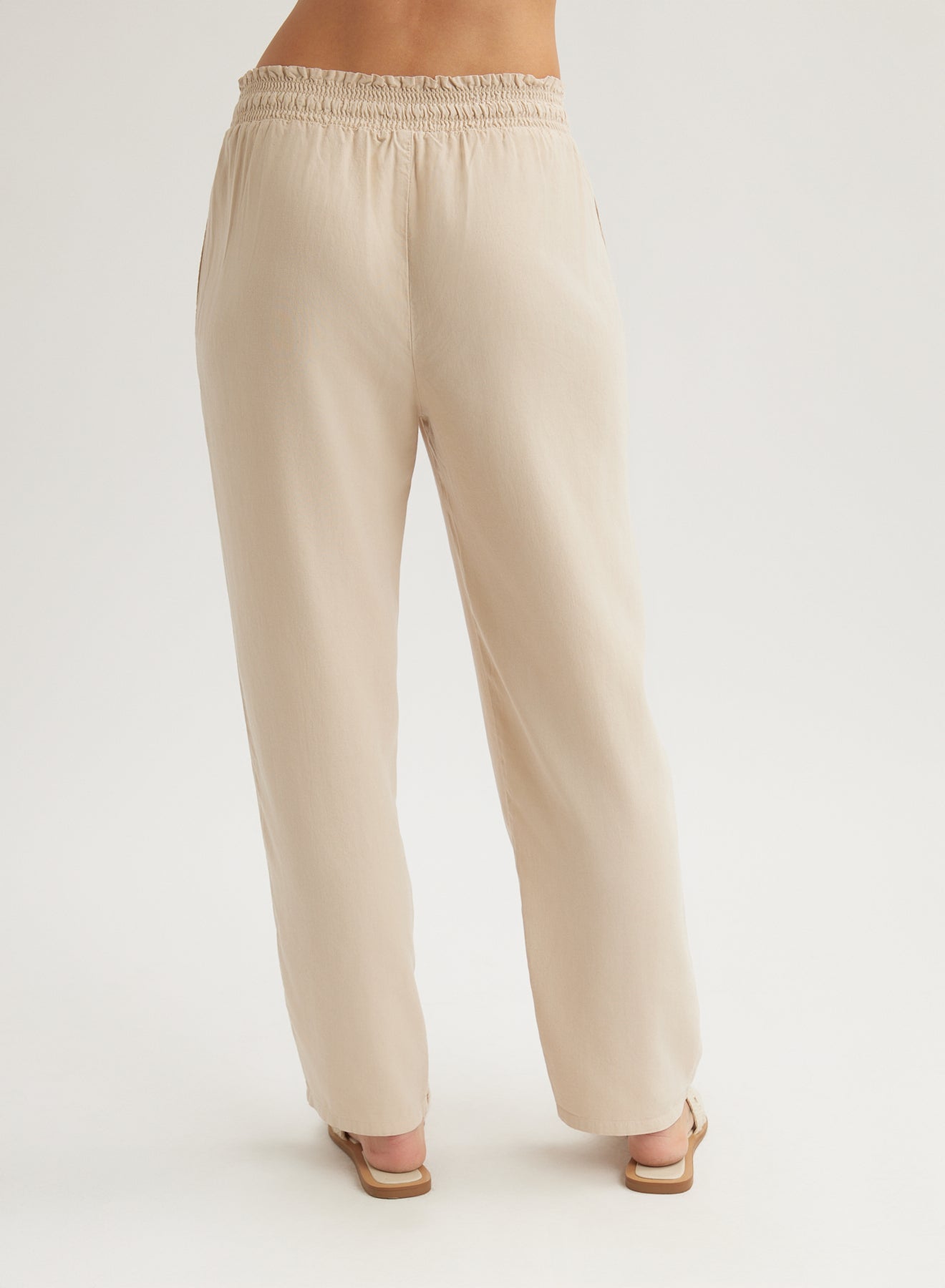 Bella DahlSmocked Waist Trousers - Linen SandBottoms