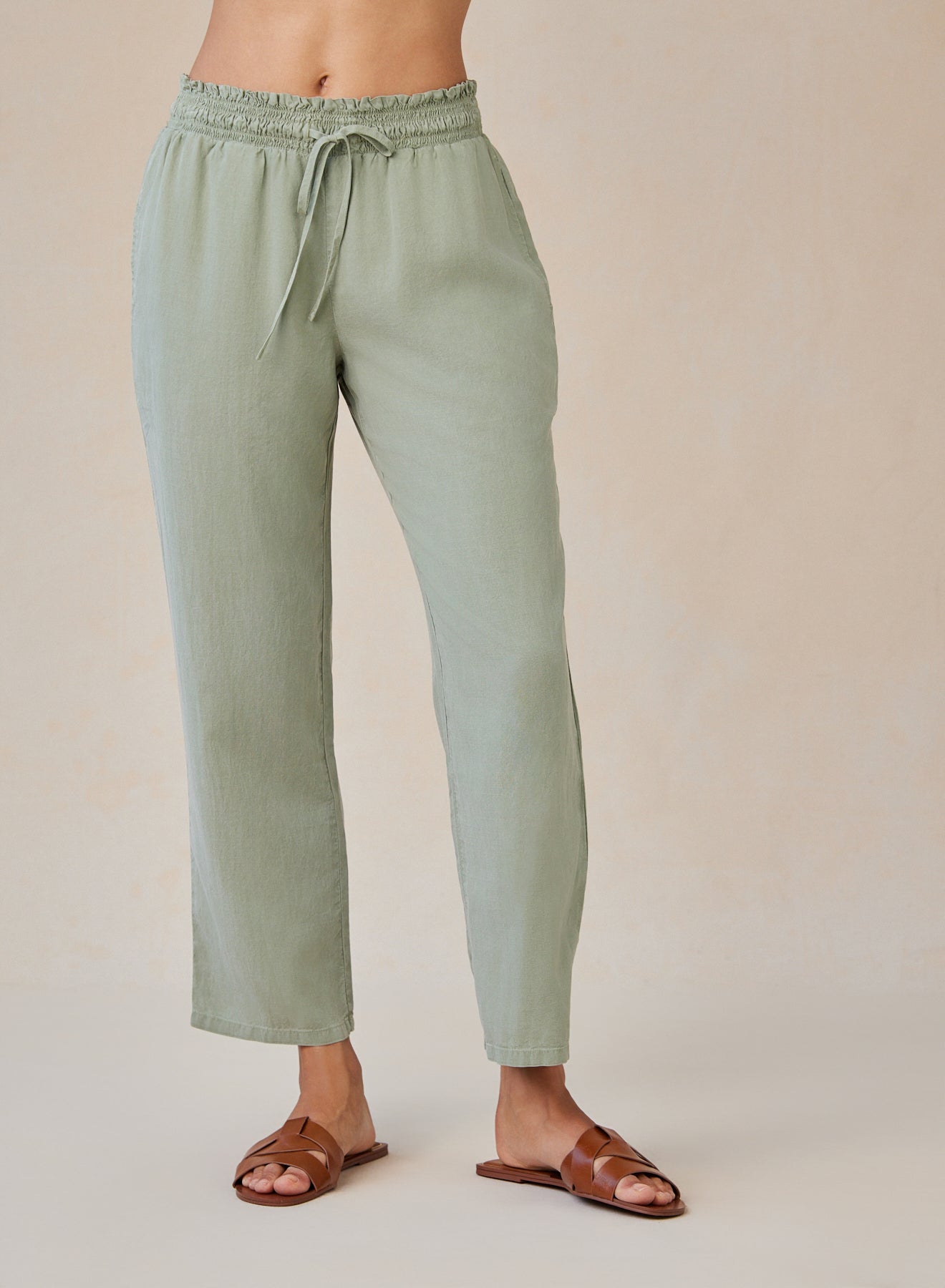 Bella DahlSmocked Waist Trousers - Olive GroveBottoms