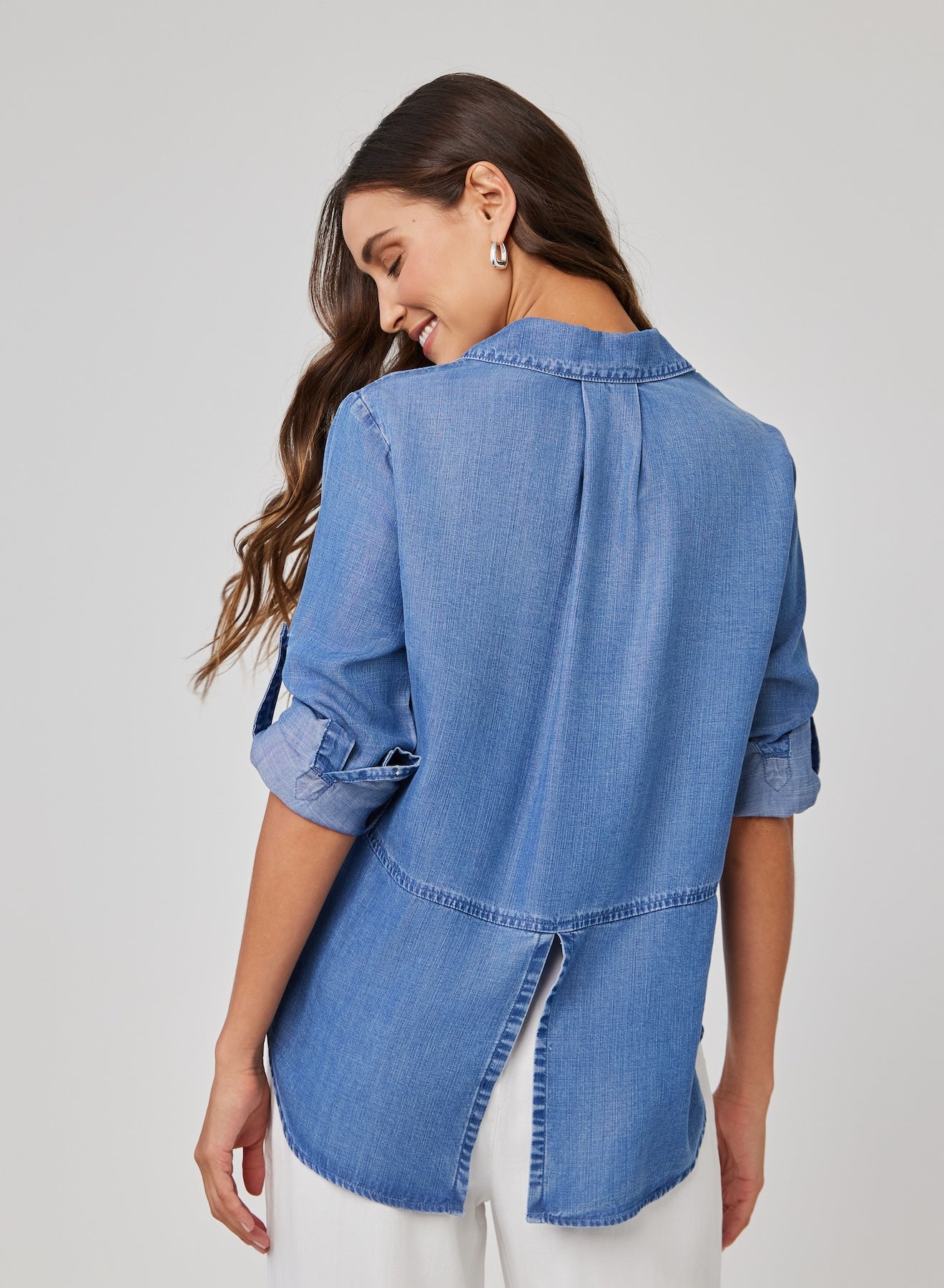 Bella DahlSplit Back Button Down - Moonlit Haze WashTops