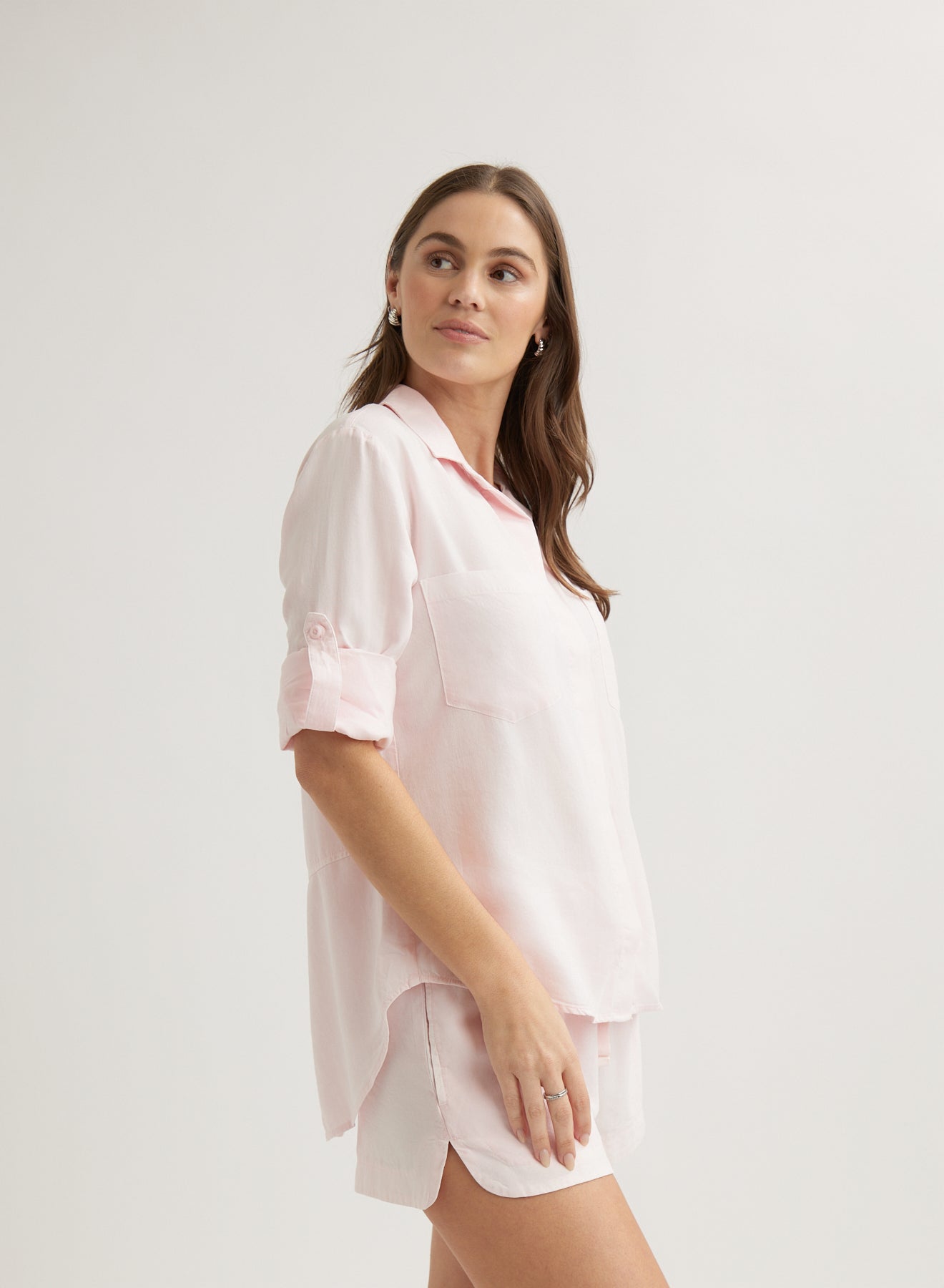 Bella DahlSplit Back Button Down - Petal PinkTops