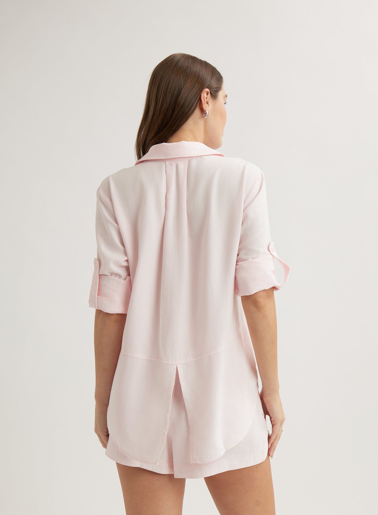 Bella DahlSplit Back Button Down - Petal PinkTops