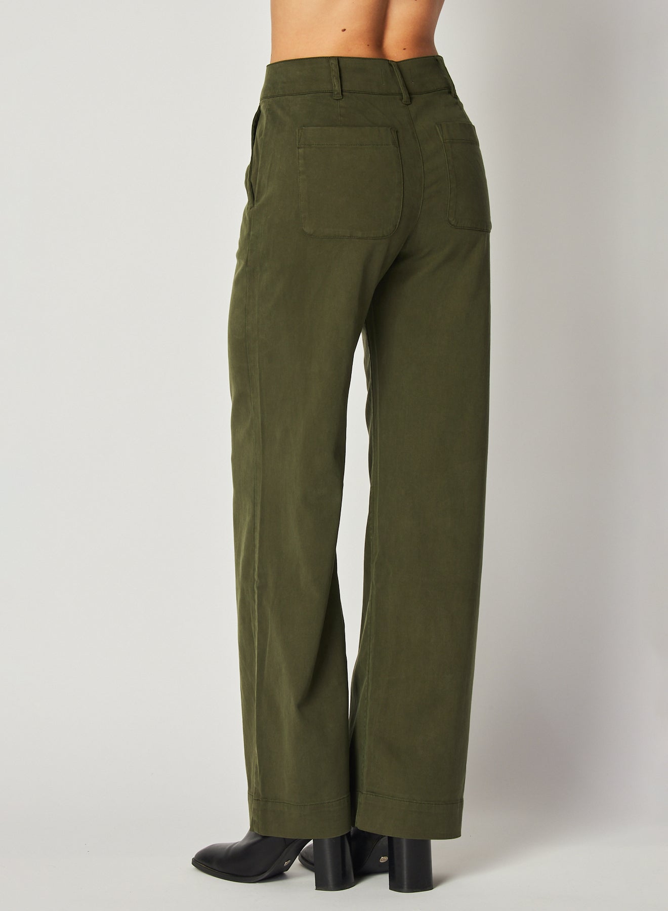 Bella DahlSydney Wide Leg Pant - Italian HerbBottoms