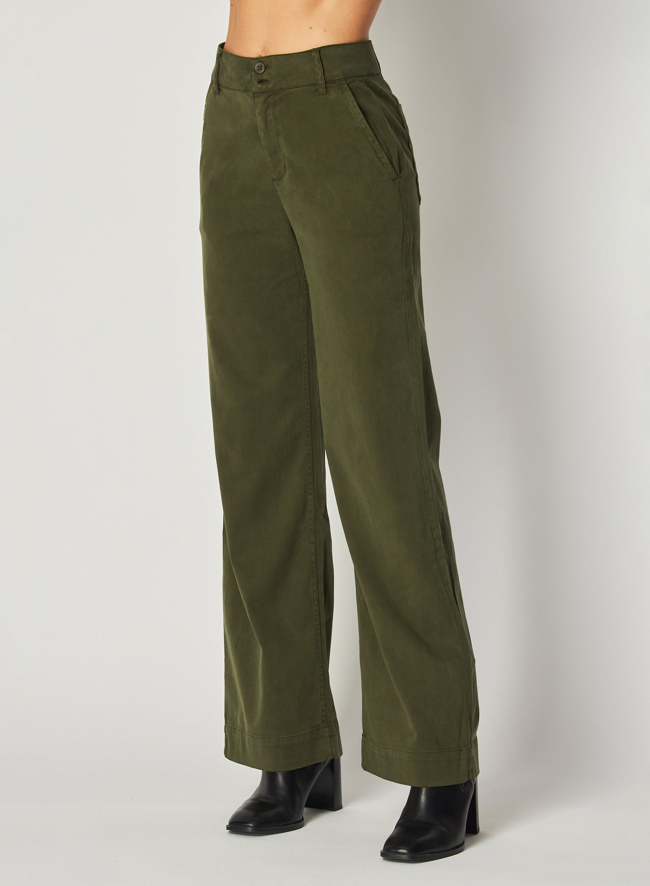 Bella DahlSydney Wide Leg Pant - Italian HerbBottoms