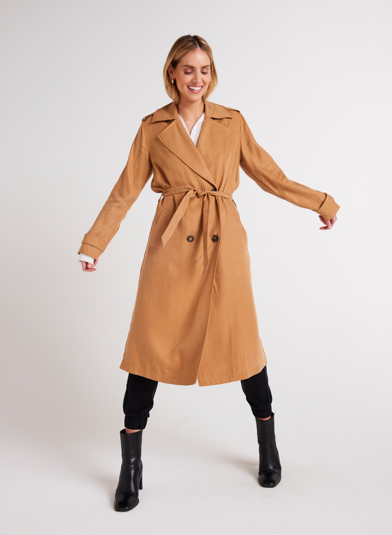 Bella DahlTrench Coat - Golden CamelSweaters & Jackets