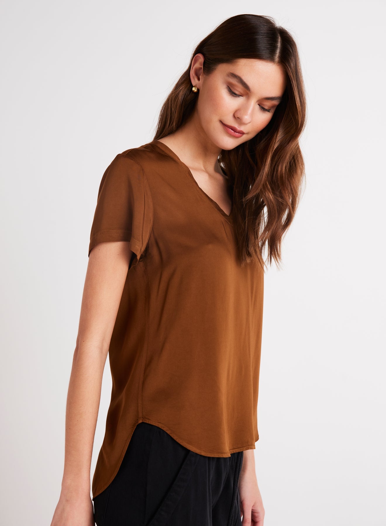 Bella DahlV - Neck Tee - Twilight GoldTops