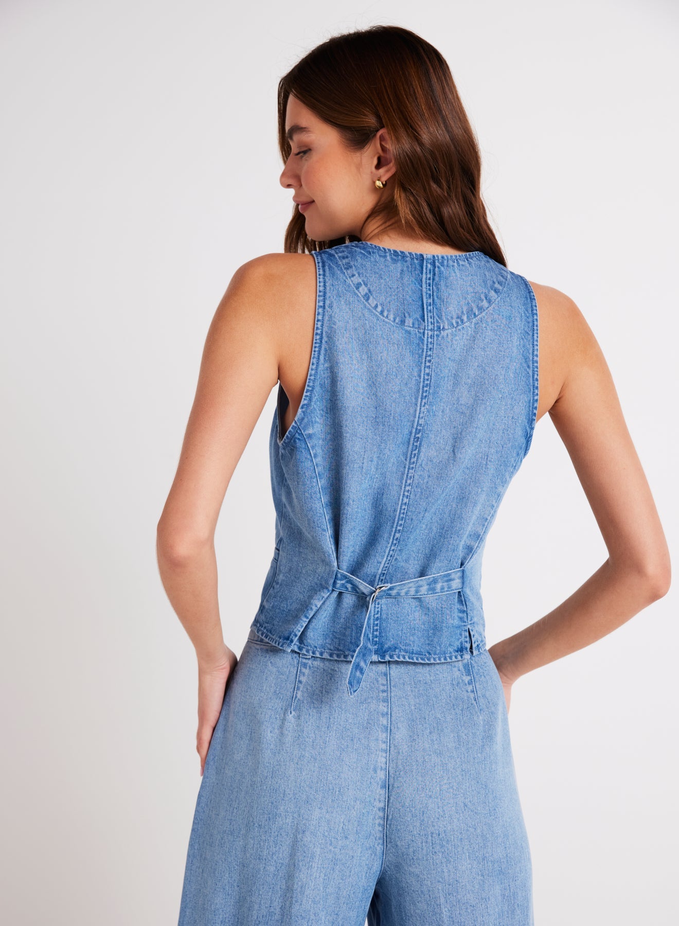 Bella DahlWren Cinch Back Vest - Vintage Horizon WashTops