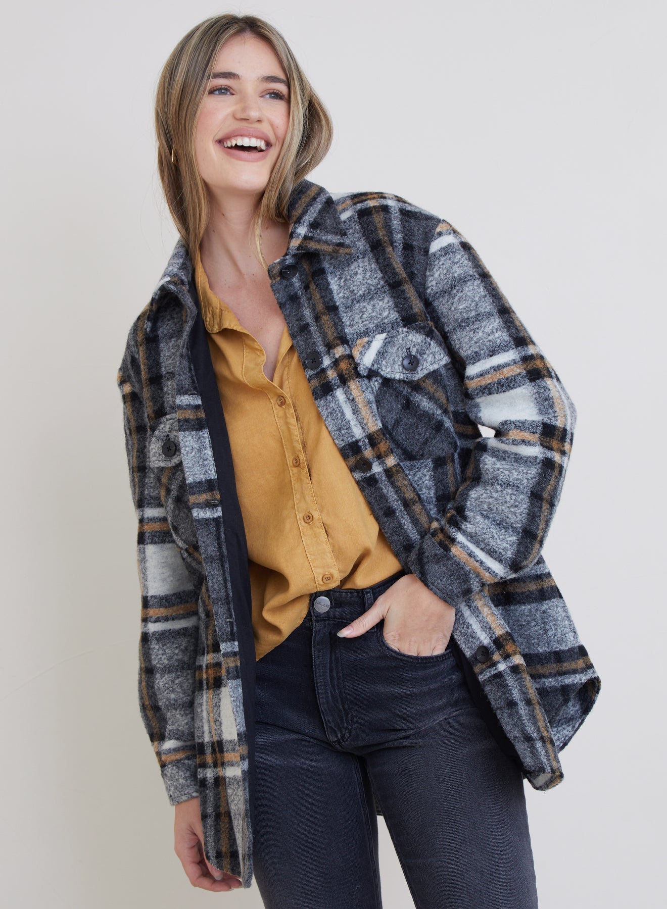 Bella DahlTopanga Belted Shacket - Golden Honey PlaidSweaters & Jackets