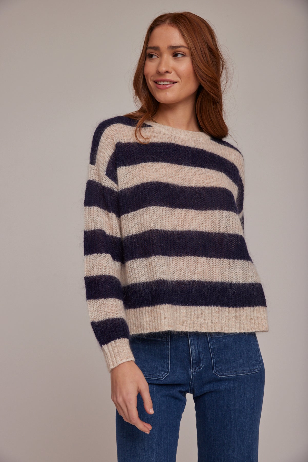 Bella DahlCrew Neck Relaxed Sweater - Navy StripesSweaters & Jackets