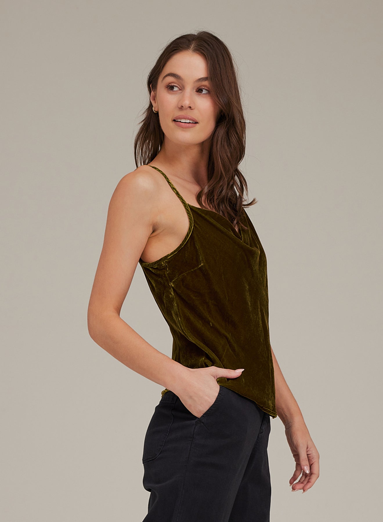 Bella DahlVelvet Cowl Neck Camisole - Olive GoldTops